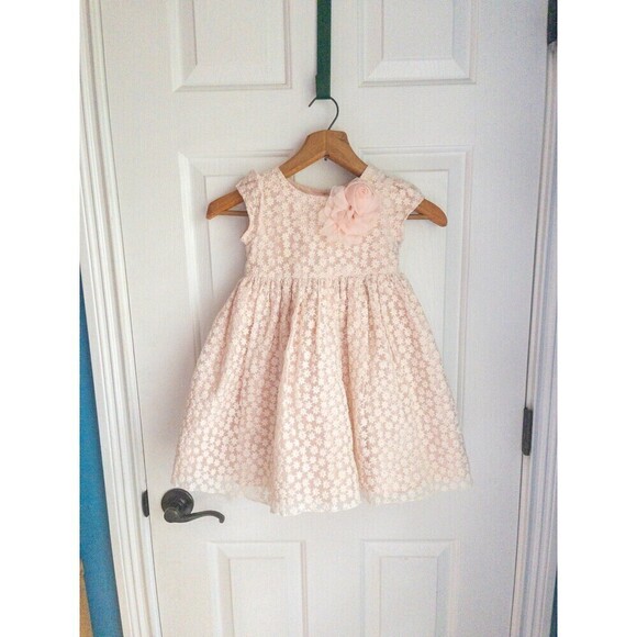 Pippa and Julie Size 4 Girls Flower Girl Pink Lacey Princess Dress - Picture 1 of 9
